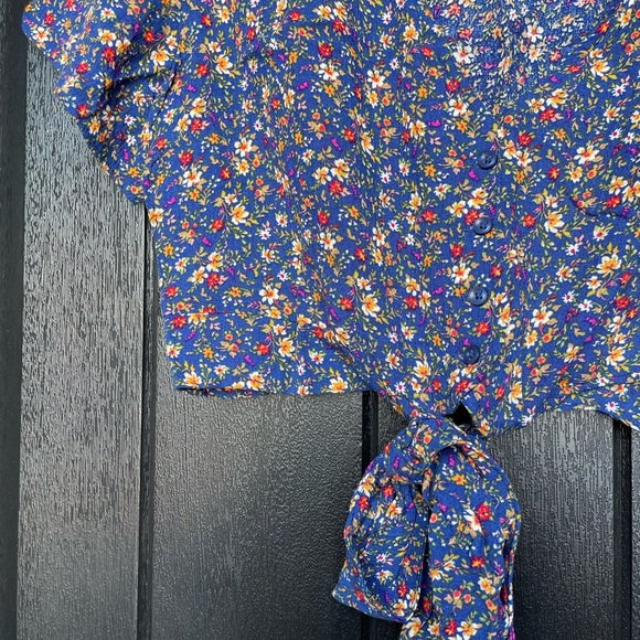 Matching Floral Short Set (Shirt & Short) - Picture 2 of 12
